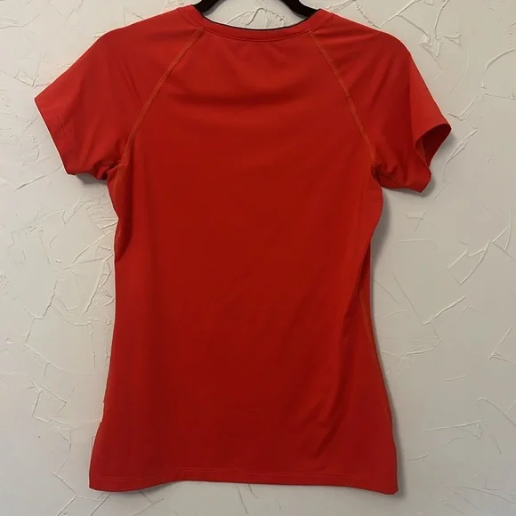 Nike Pro Women’s Medium, V-Neck Dri-Fit, Red and Black - Picture 5 of 11